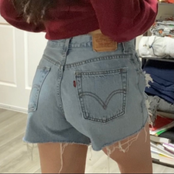 Levi shorts - Picture 4 of 4